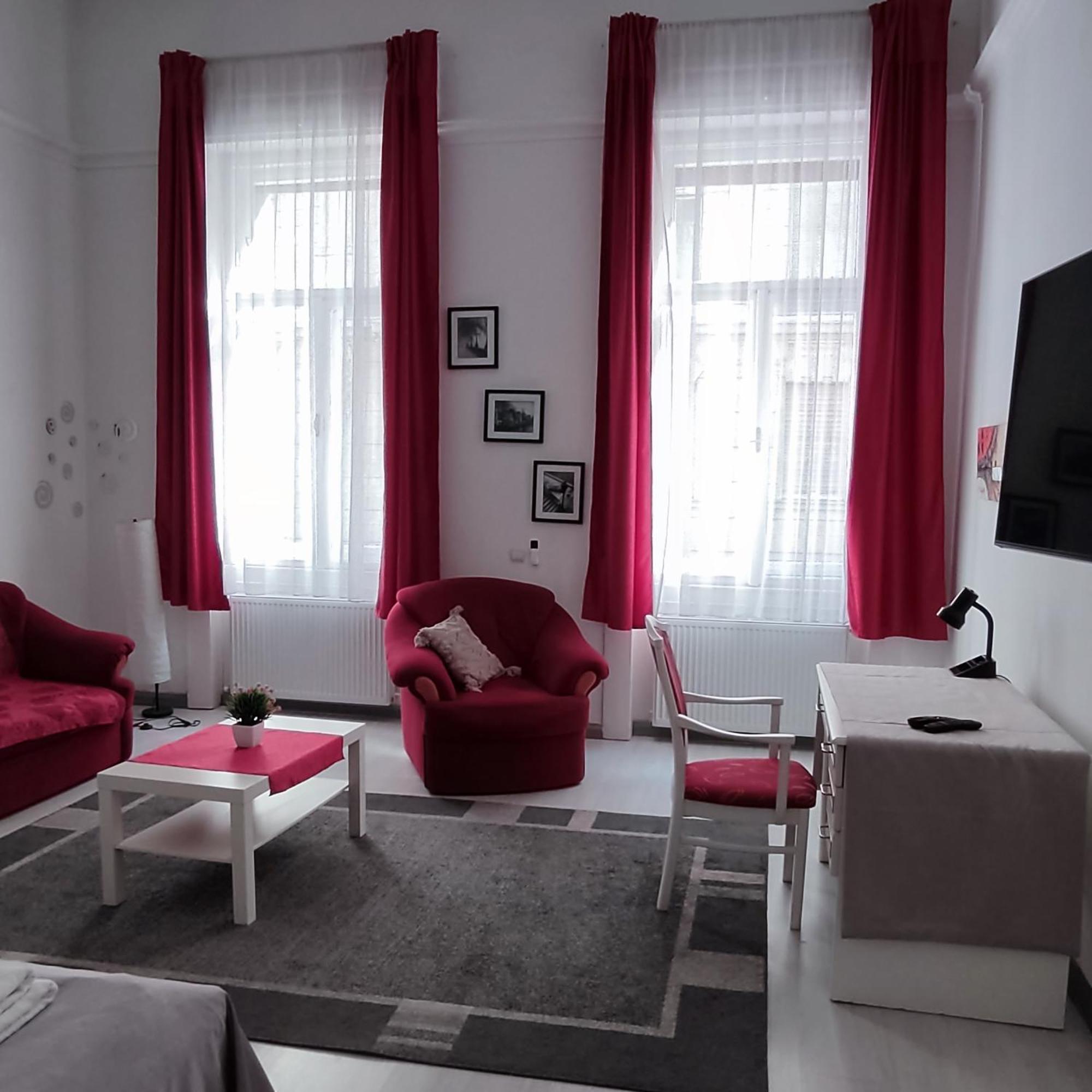 Julia Apartment Будапеща Екстериор снимка