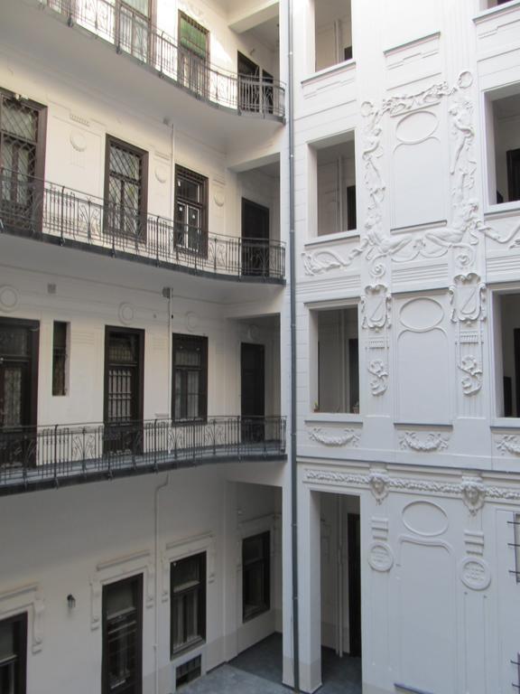 Julia Apartment Будапеща Екстериор снимка